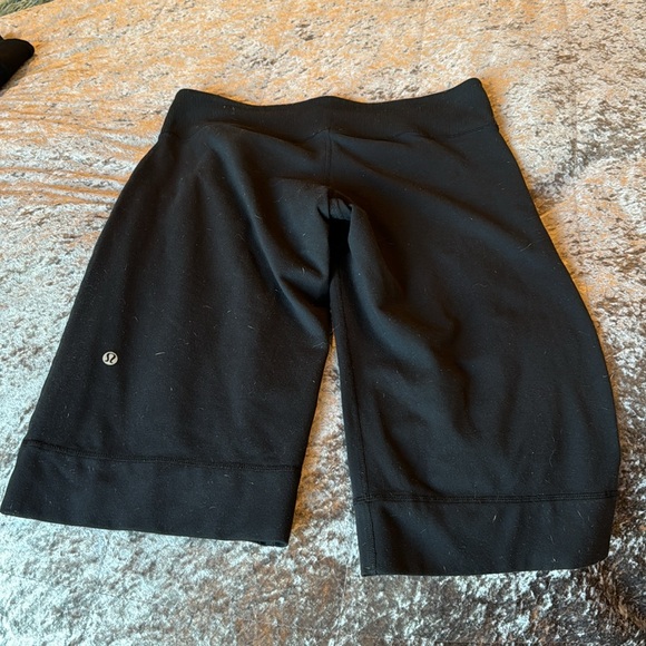 Vintage Lululemon clamdiggers size 6 - Picture 2 of 3
